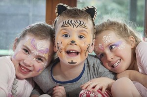 Gifts for kids | 9 Eco-friendly ideas | natural and non-toxic face paints by Pure Poppet