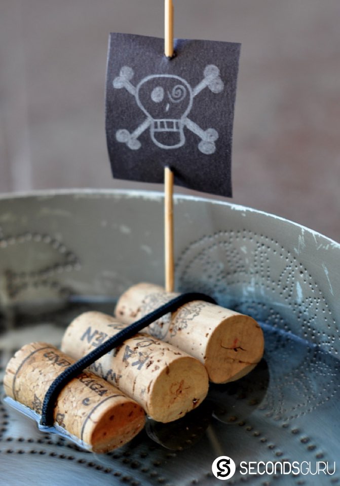Turn wine corks into child's play this summer break! Create raftboats with your kids in this craft activity. [More ideas in the link!]