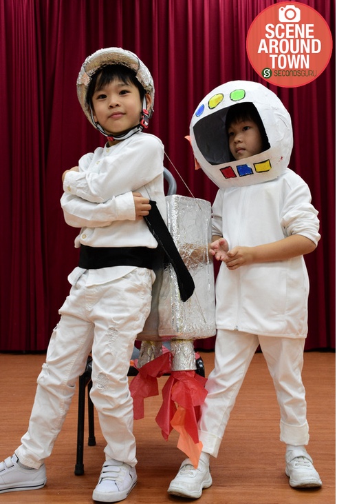 KIndergarten kids rocking costumes made out of recycled materials. How cool are these spacesuits!